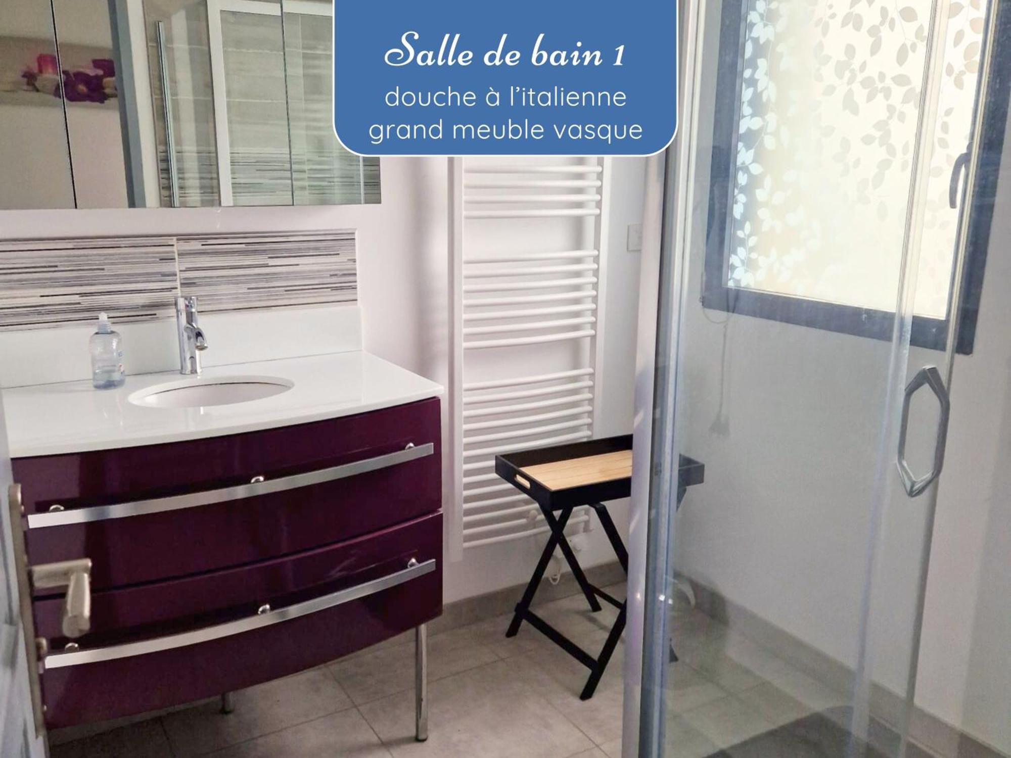 Sherman & Willy Jeep - 2 Maisons De Vacances, 4Min A Pied De La Plage - Parking Prive - Wifi Gratuit - Terrasse - Calme Saint-Côme-de-Fresné Pokoj fotografie
